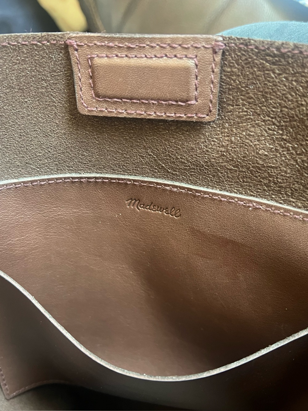 Madewell The Essential Bucket Tote - Picture 6 of 11